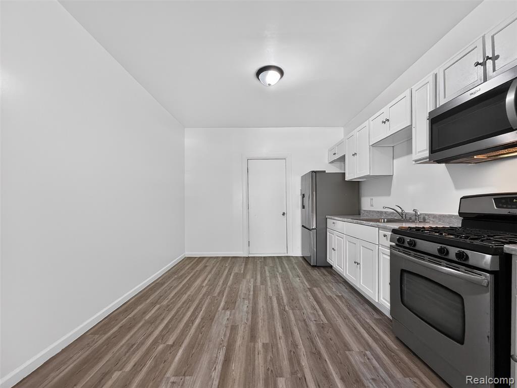 5345 Seebaldt Street Property Photo 10