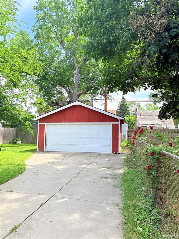 19320 Gable Street Property Photo 12