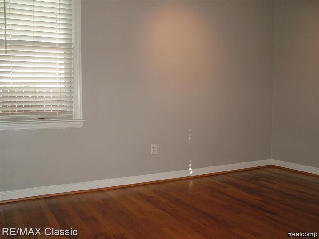 2702 N Main Street Property Photo 9