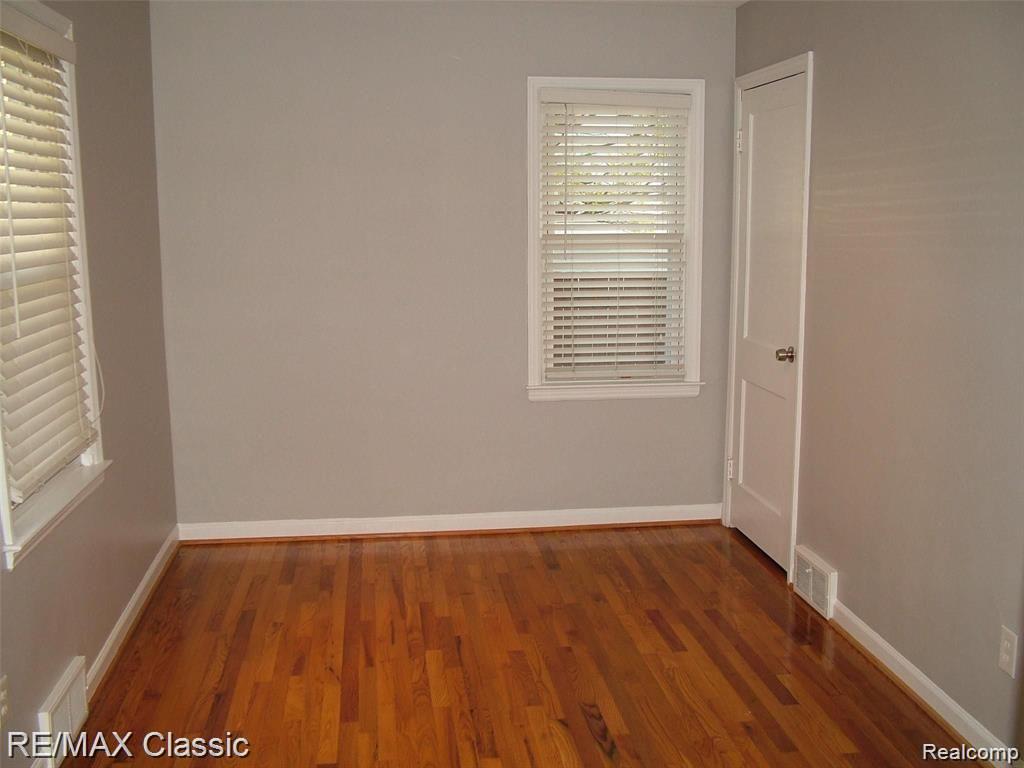 2702 N Main Street Property Photo 11
