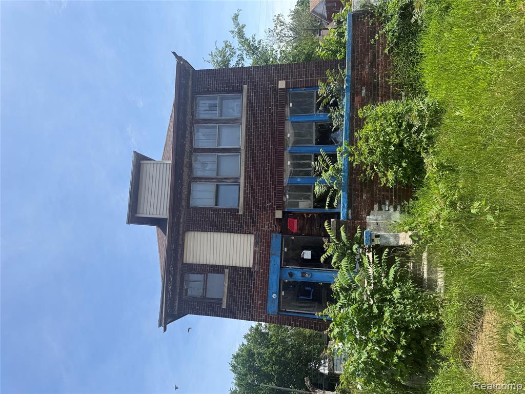 926 Navahoe Street Property Photo 1