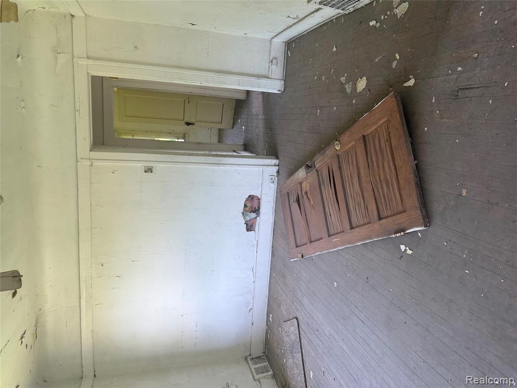 926 Navahoe Street Property Photo 25