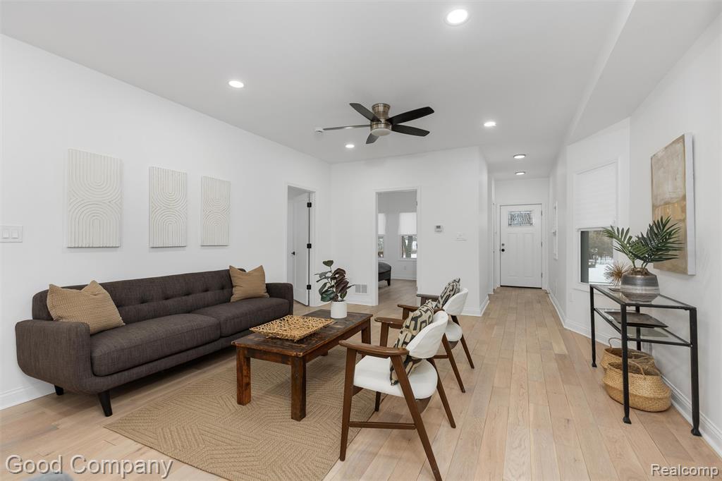 2143 Townsend Street Property Photo 5