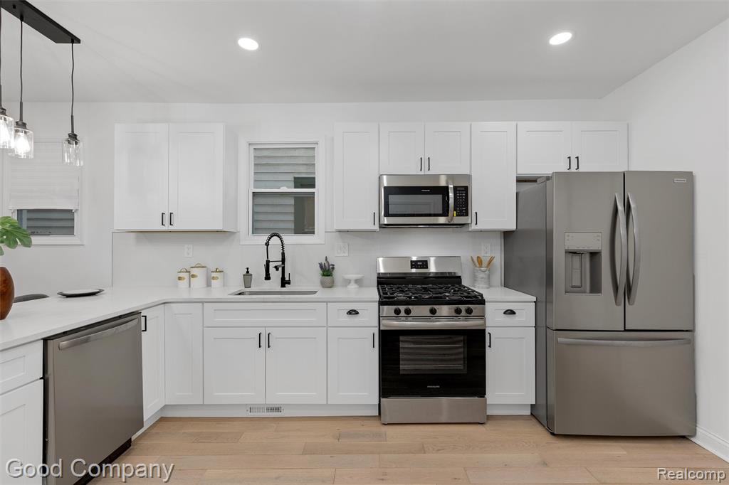 2143 Townsend Street Property Photo 8