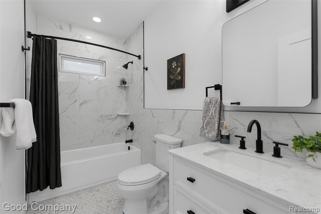 2143 Townsend Street Property Photo 11