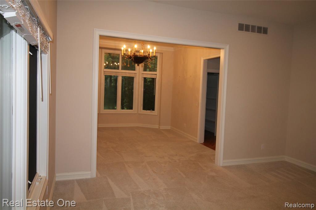 3417 Hidden Oaks Lane Property Photo 4