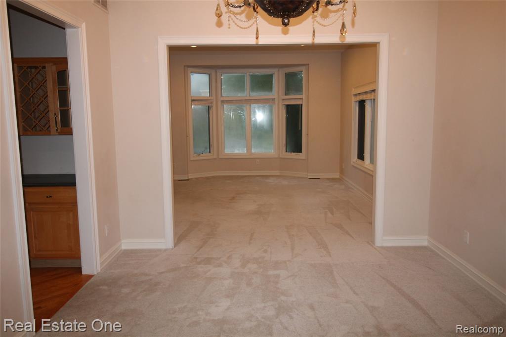 3417 Hidden Oaks Lane Property Photo 5
