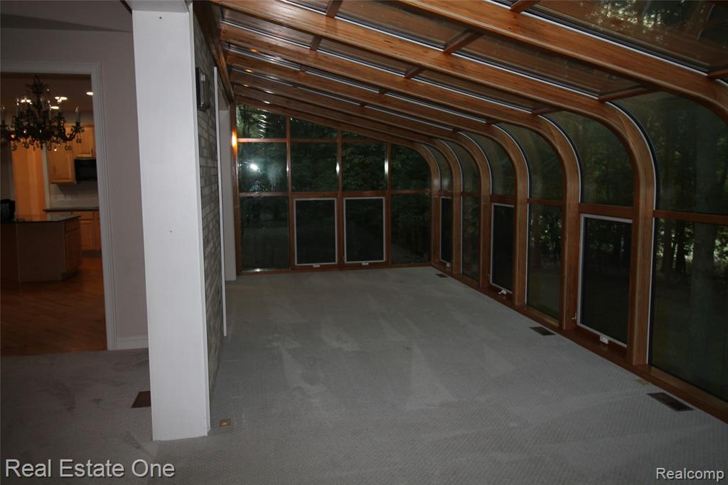 3417 Hidden Oaks Lane Property Photo 9