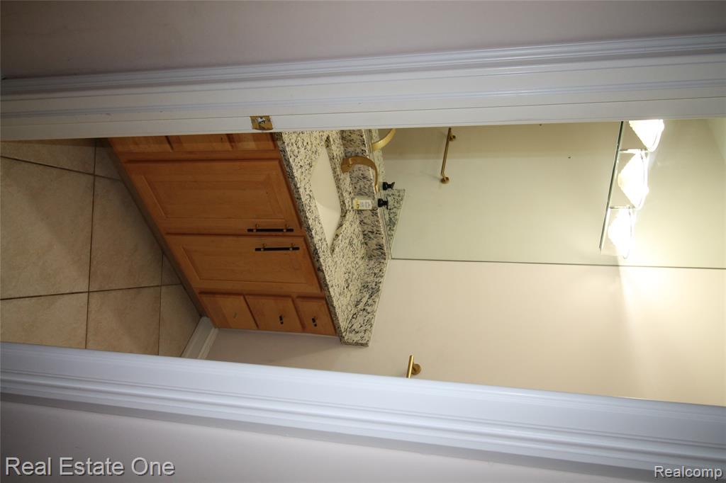 3417 Hidden Oaks Lane Property Photo 17