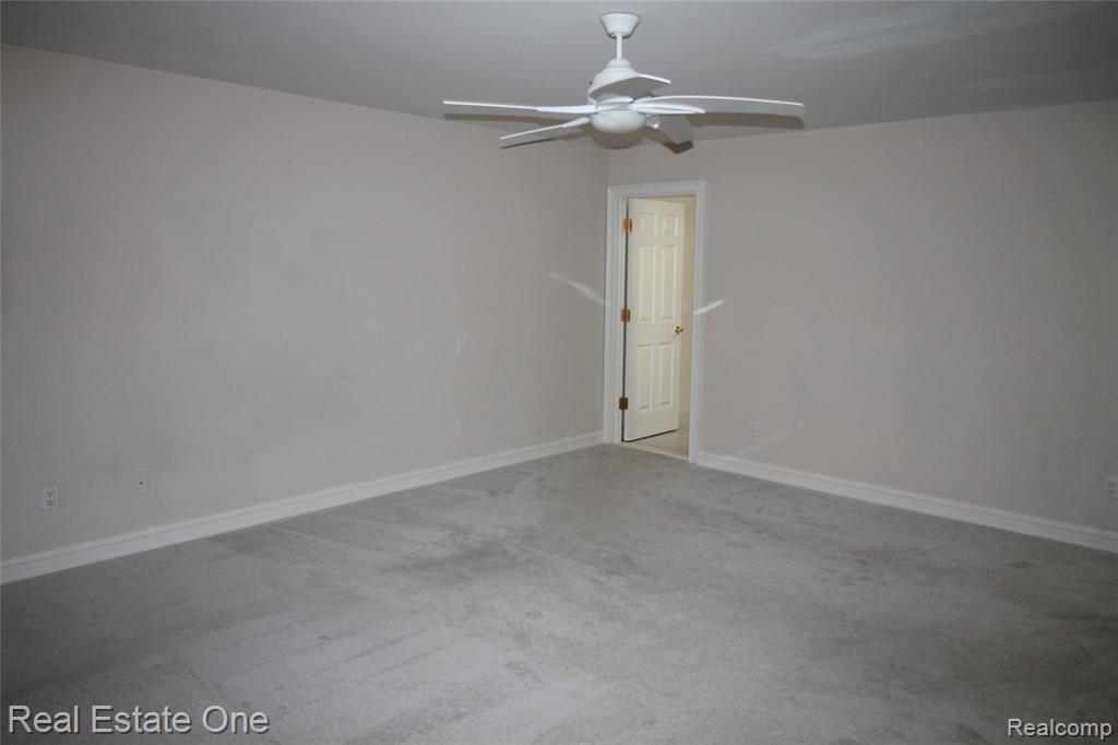 3417 Hidden Oaks Lane Property Photo 29