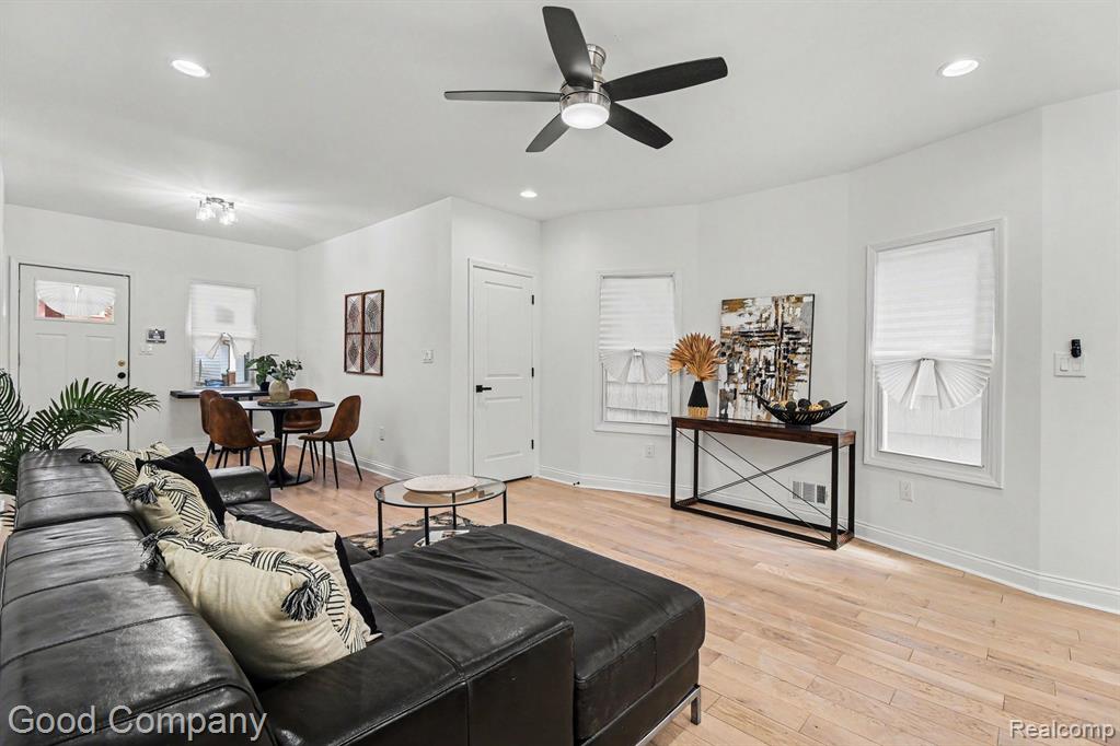 2463 Seyburn Street Property Photo 2