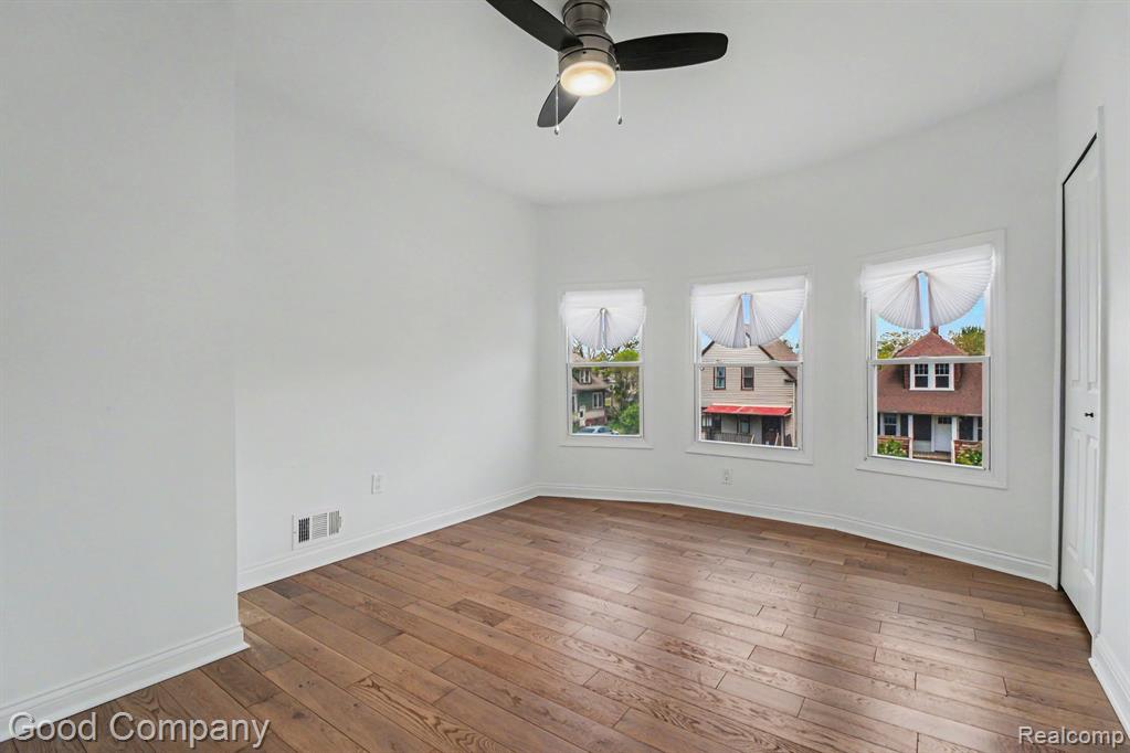 2463 Seyburn Street Property Photo 9