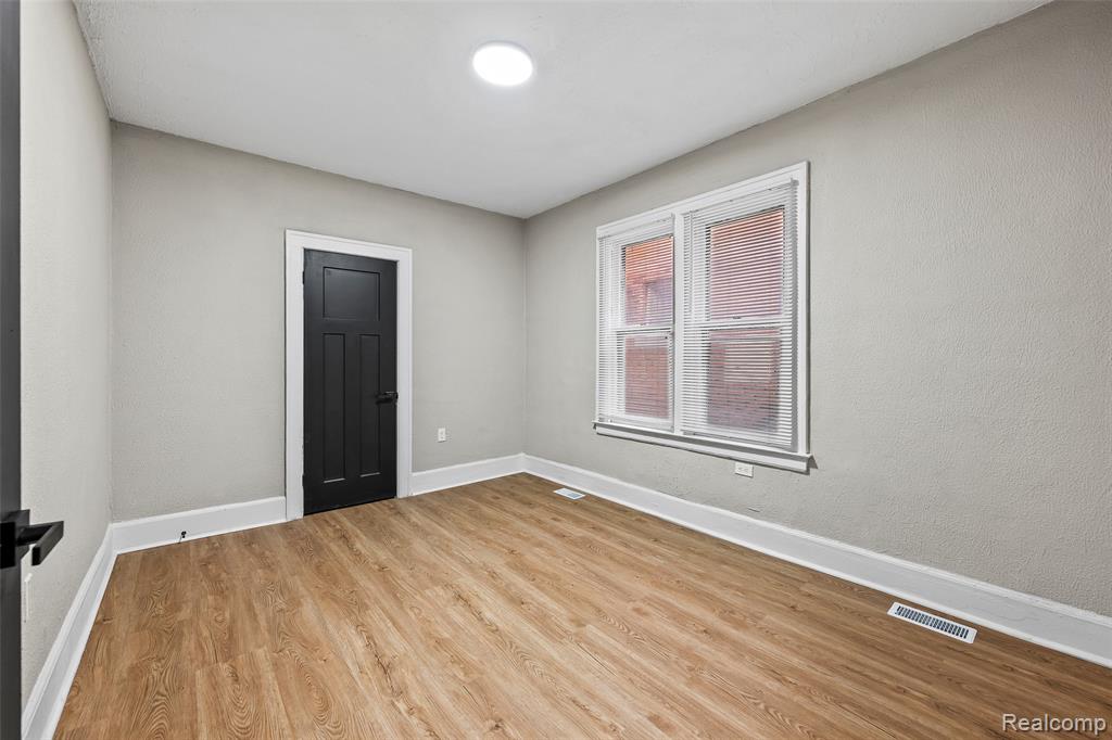 2254 Taylor Unit #1 Street Property Photo 15