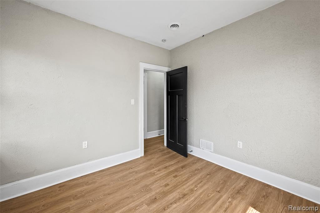 2254 Taylor Unit #2 Street Property Photo 20