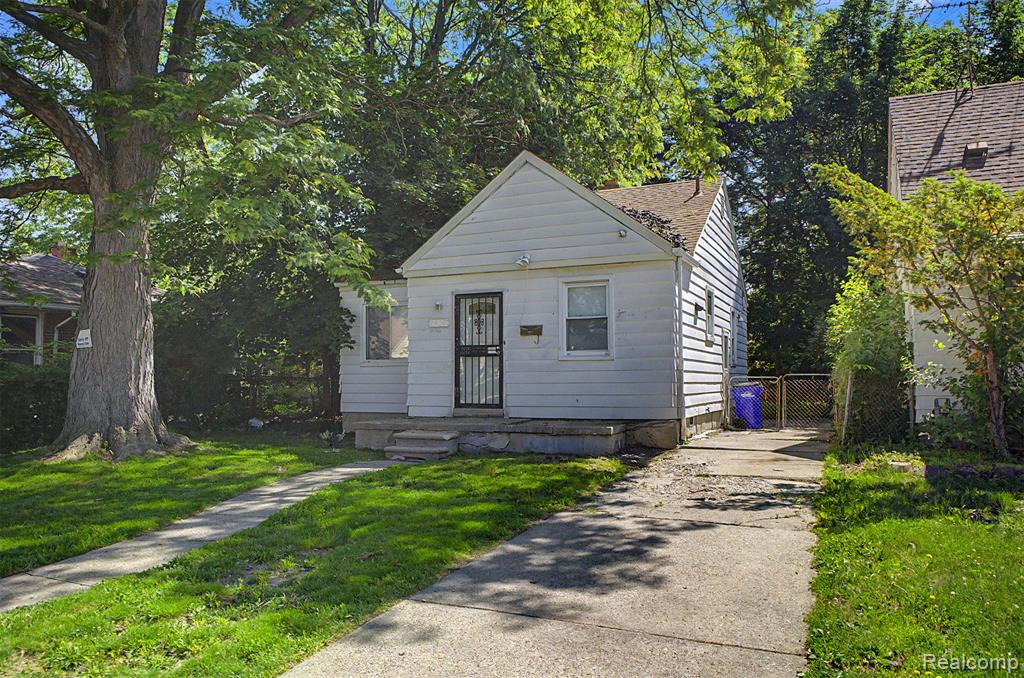 6438 Archdale Street Property Photo 2