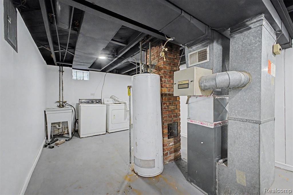 6438 Archdale Street Property Photo 22