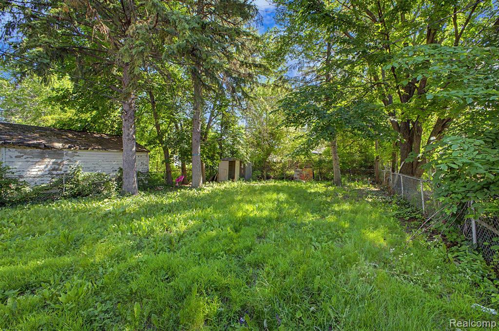 6438 Archdale Street Property Photo 24