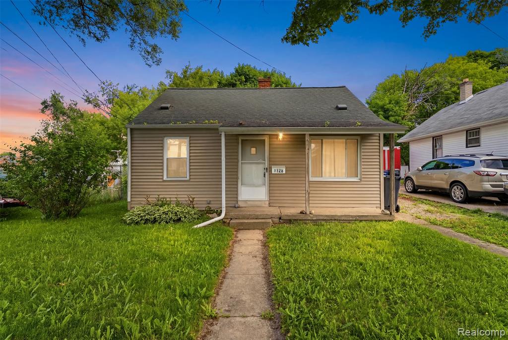 1128 Barrie Avenue Property Photo 1