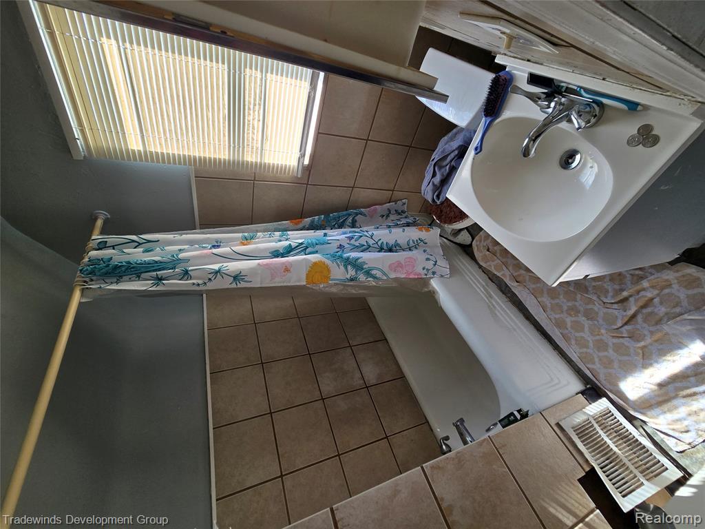 7607 Dobel Street Property Photo 9
