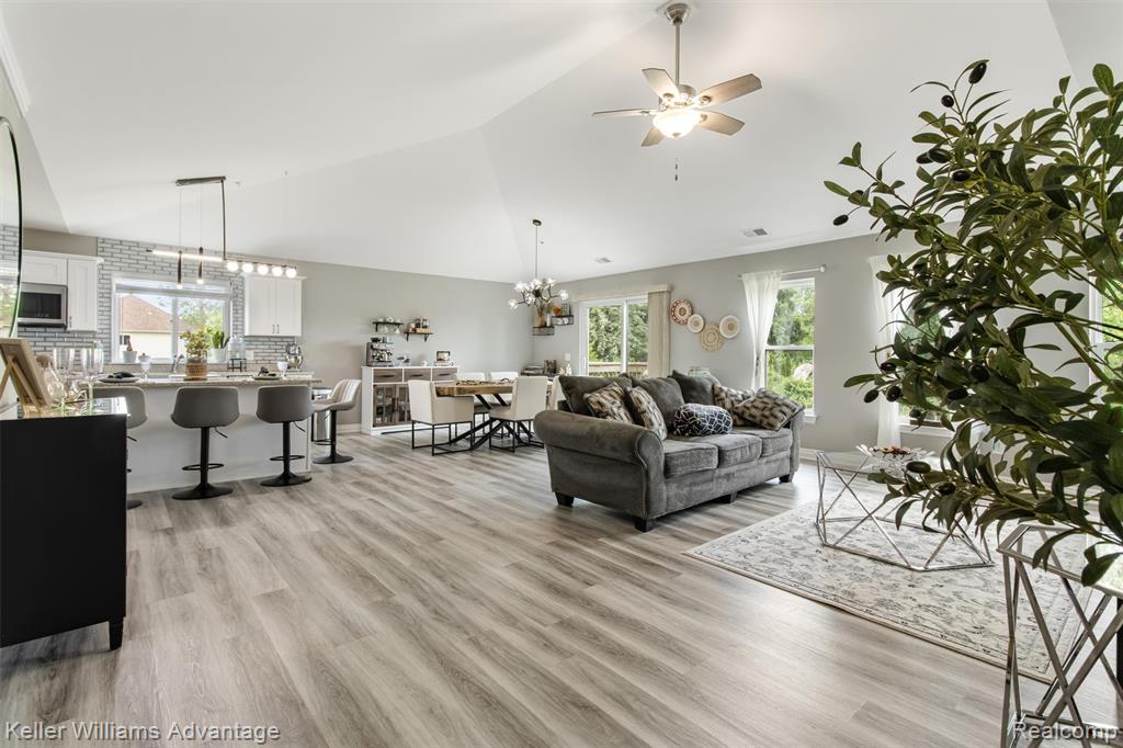 16595 Savor Lane Property Photo 11