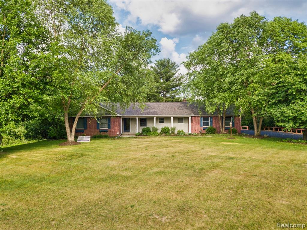 9787 York Woods Drive Property Photo 1