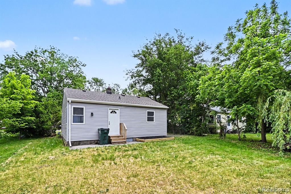 3235 Young Avenue Property Photo 9