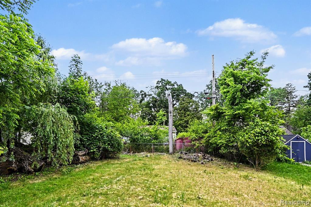 3235 Young Avenue Property Photo 18