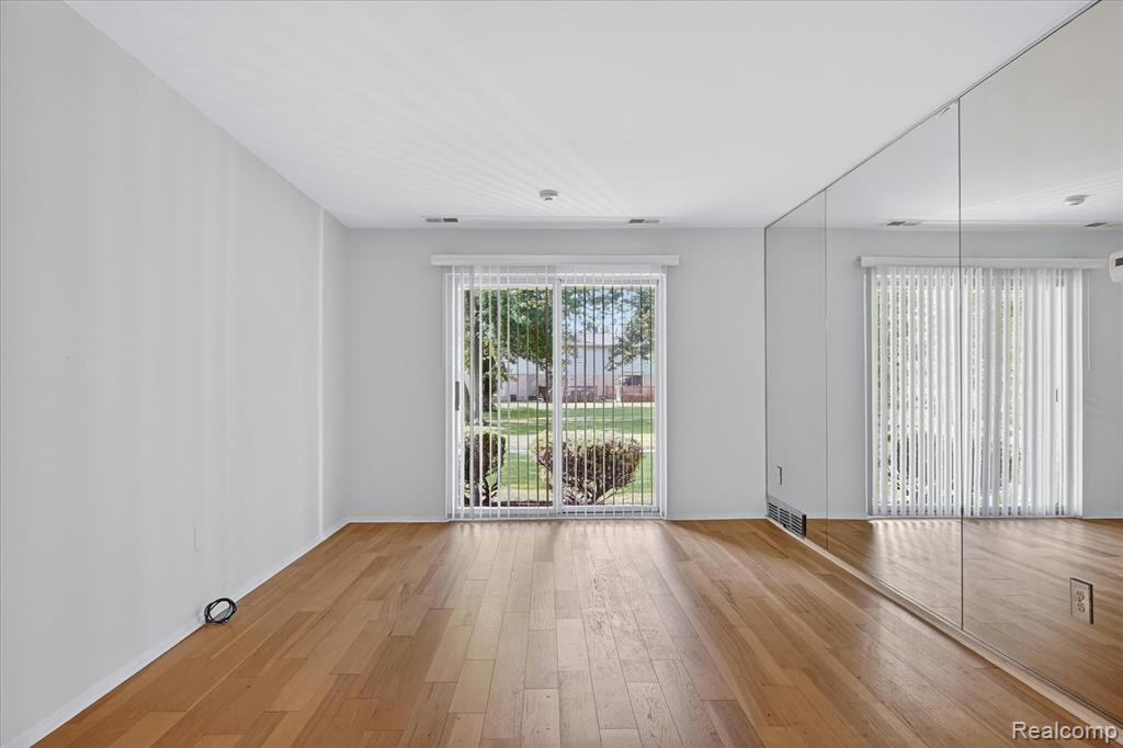 2037 E Franklin Drive Property Photo 11