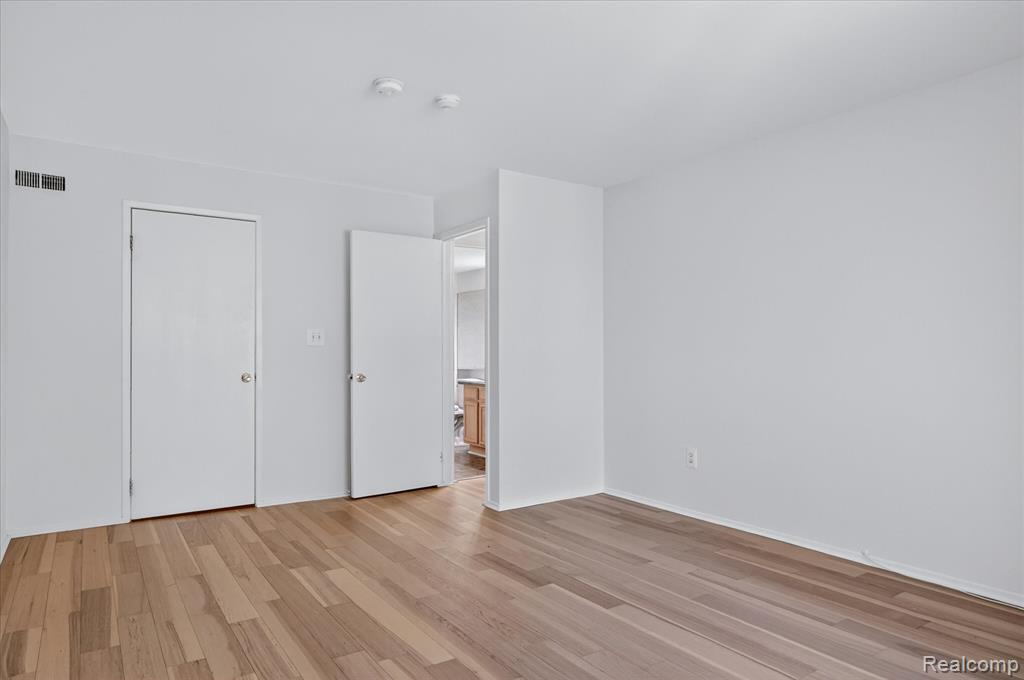 2037 E Franklin Drive Property Photo 12