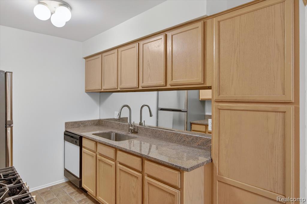 2037 E Franklin Drive Property Photo 26