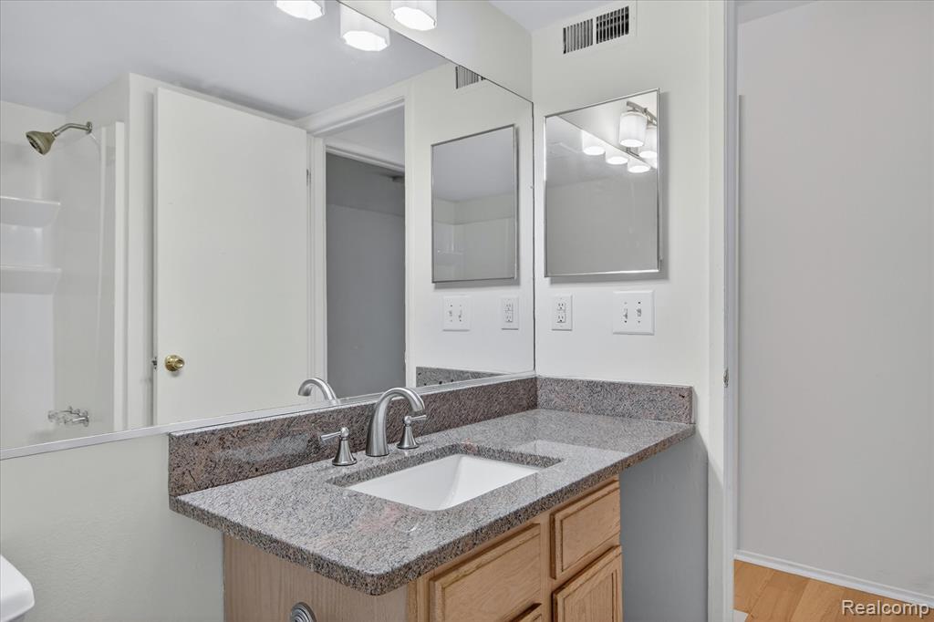 2037 E Franklin Drive Property Photo 30