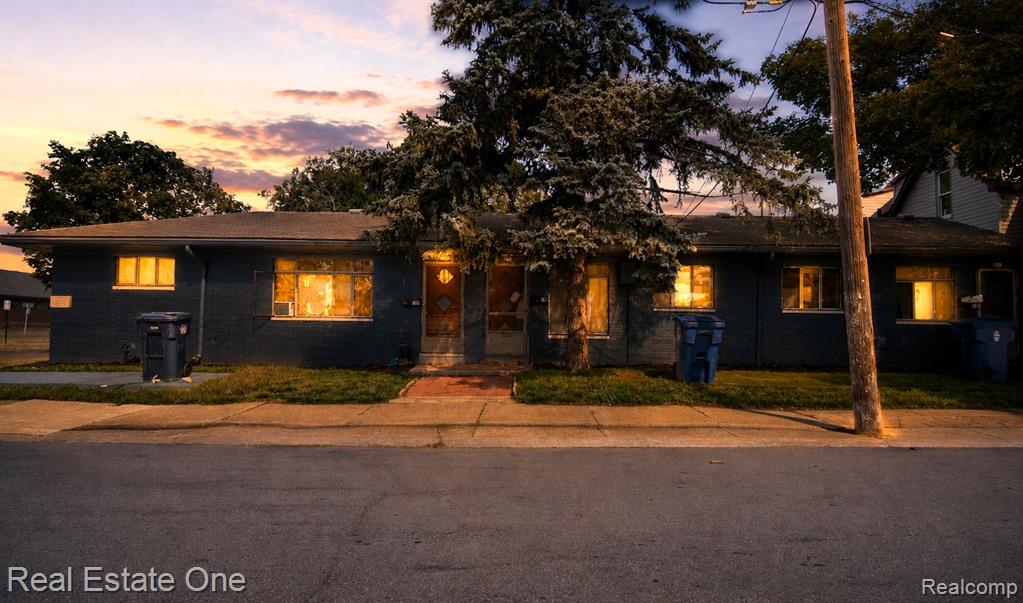 162 Burke Street Property Photo 1
