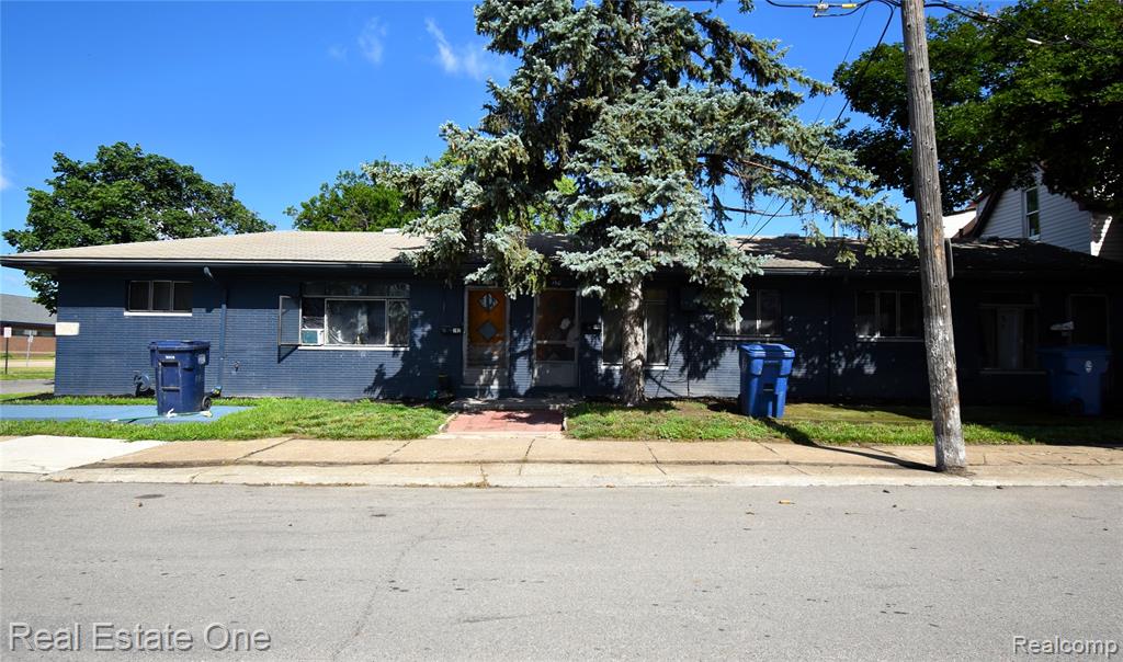 162 Burke Street Property Photo 2