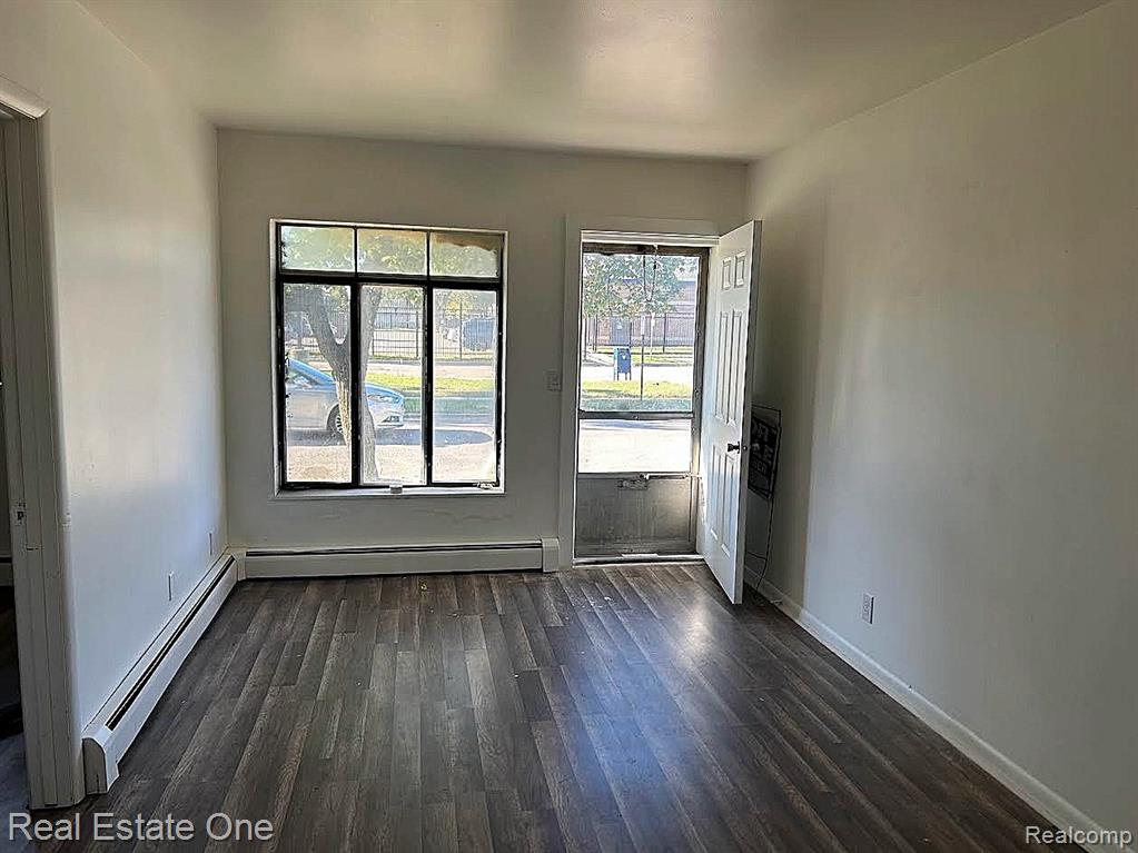 162 Burke Street Property Photo 6