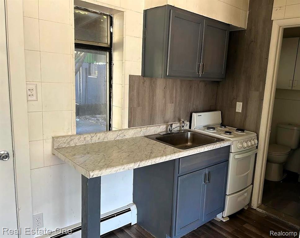 162 Burke Street Property Photo 10