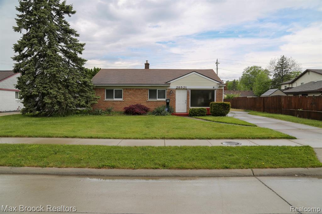 28521 Sutherland Street Property Photo 1