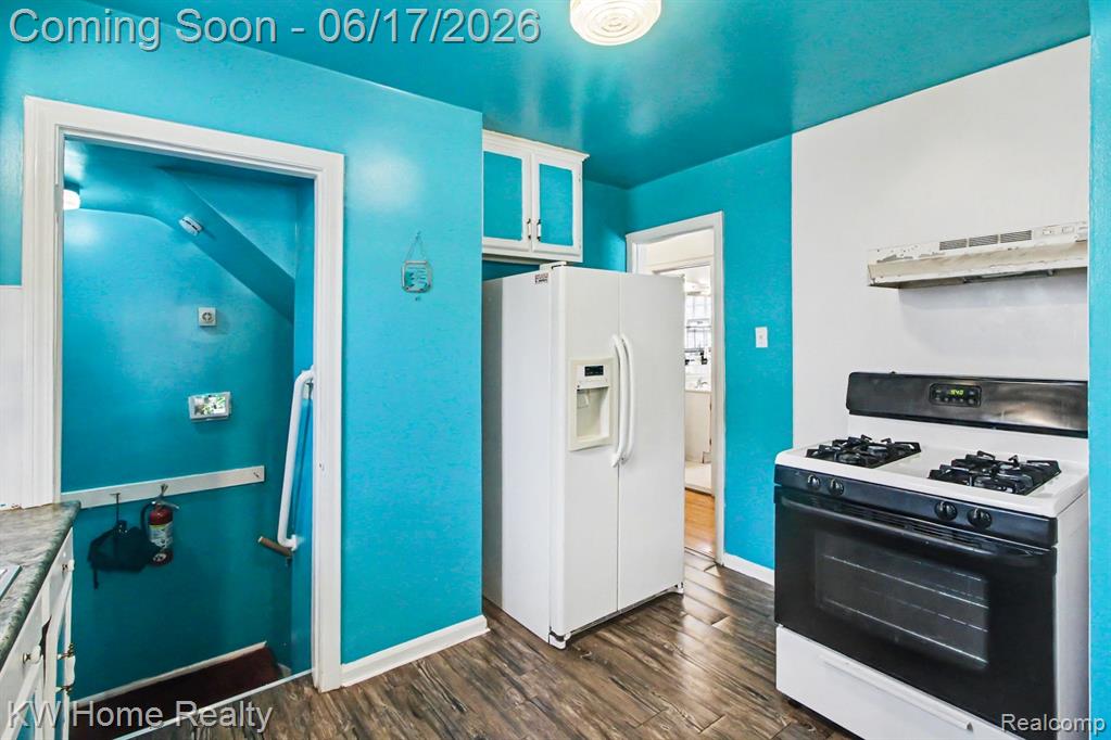 18426 Winthrop Street Property Photo 5