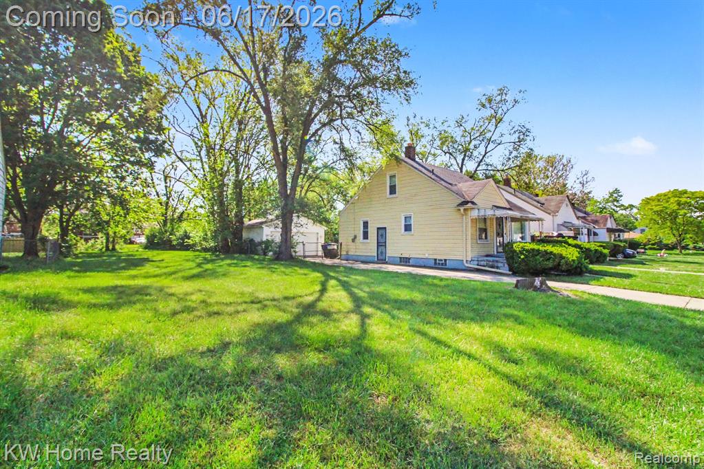 18426 Winthrop Street Property Photo 16
