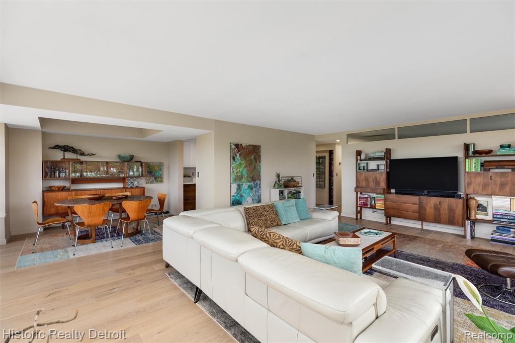 1300 E Lafayette Street Property Photo 12