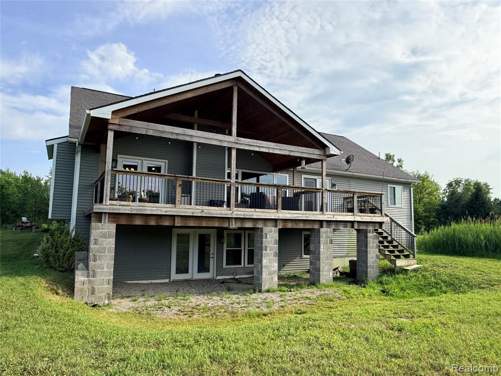 2543 Greenwood Road Property Photo 2