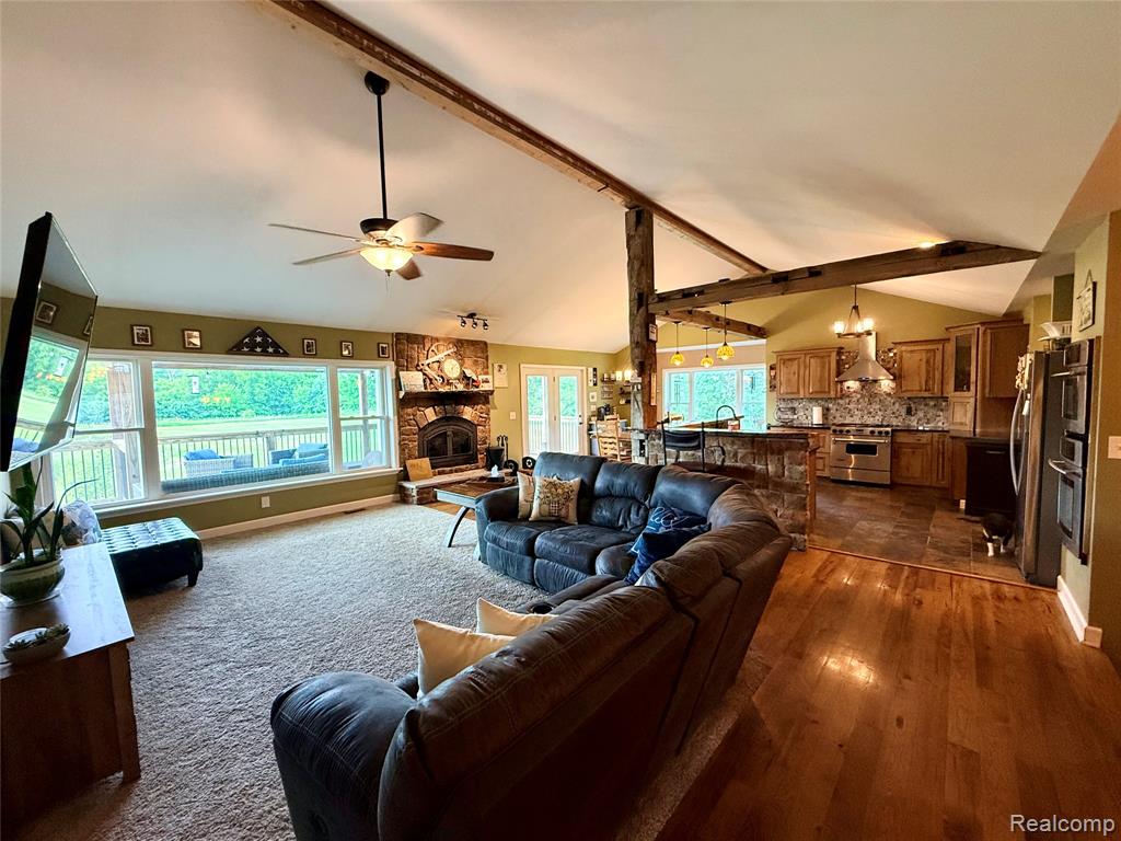 2543 Greenwood Road Property Photo 18