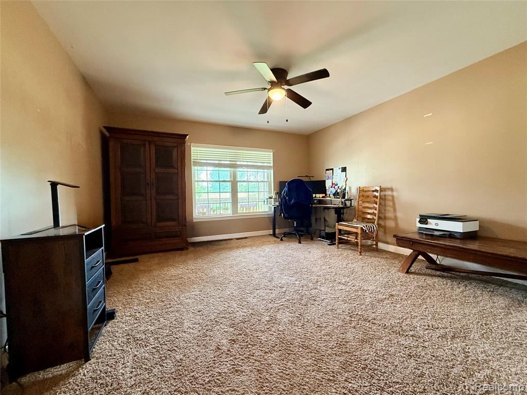 2543 Greenwood Road Property Photo 28