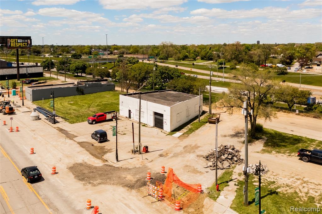 2300 Michigan Avenue Property Photo 3