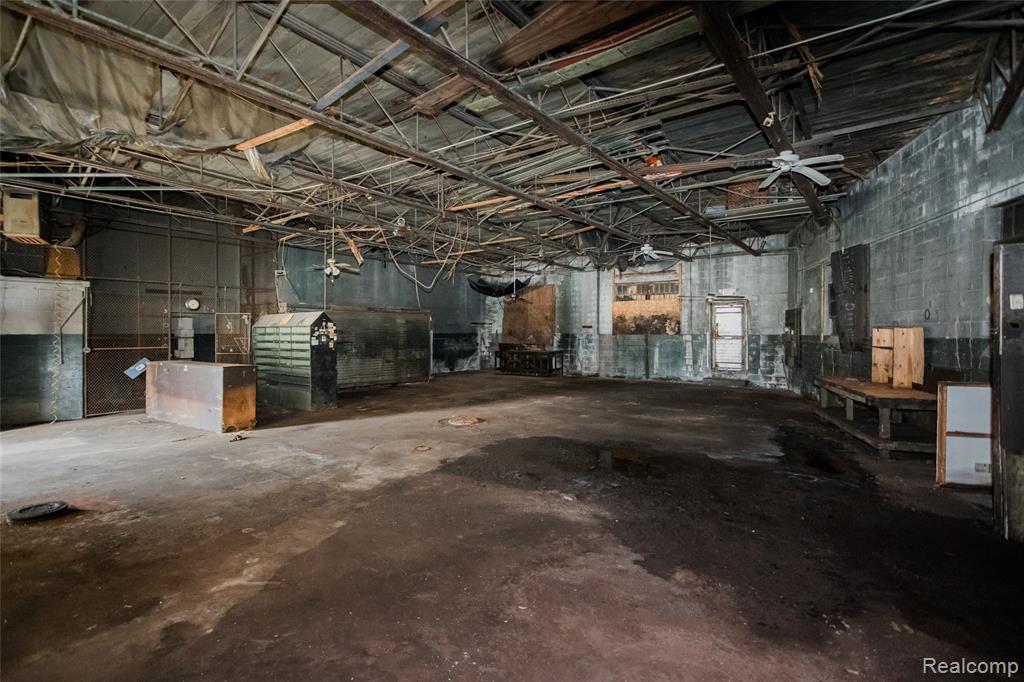 2300 Michigan Avenue Property Photo 4