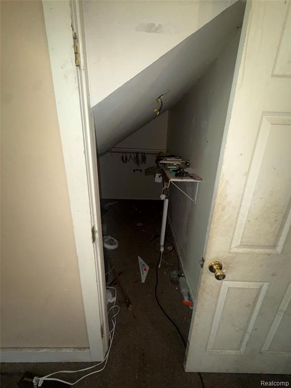 2176 Algonquin Street Property Photo 10