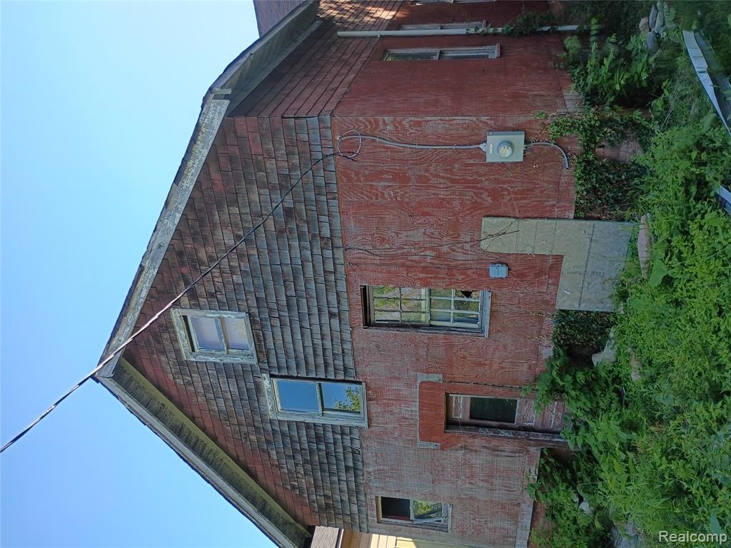 2176 Algonquin Street Property Photo 11