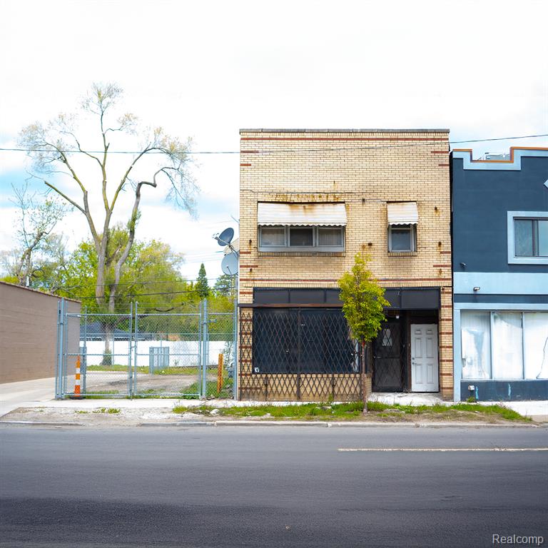 19510 W Warren Avenue Property Photo 7
