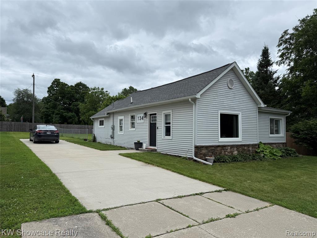 134 2nd Street Property Photo 2