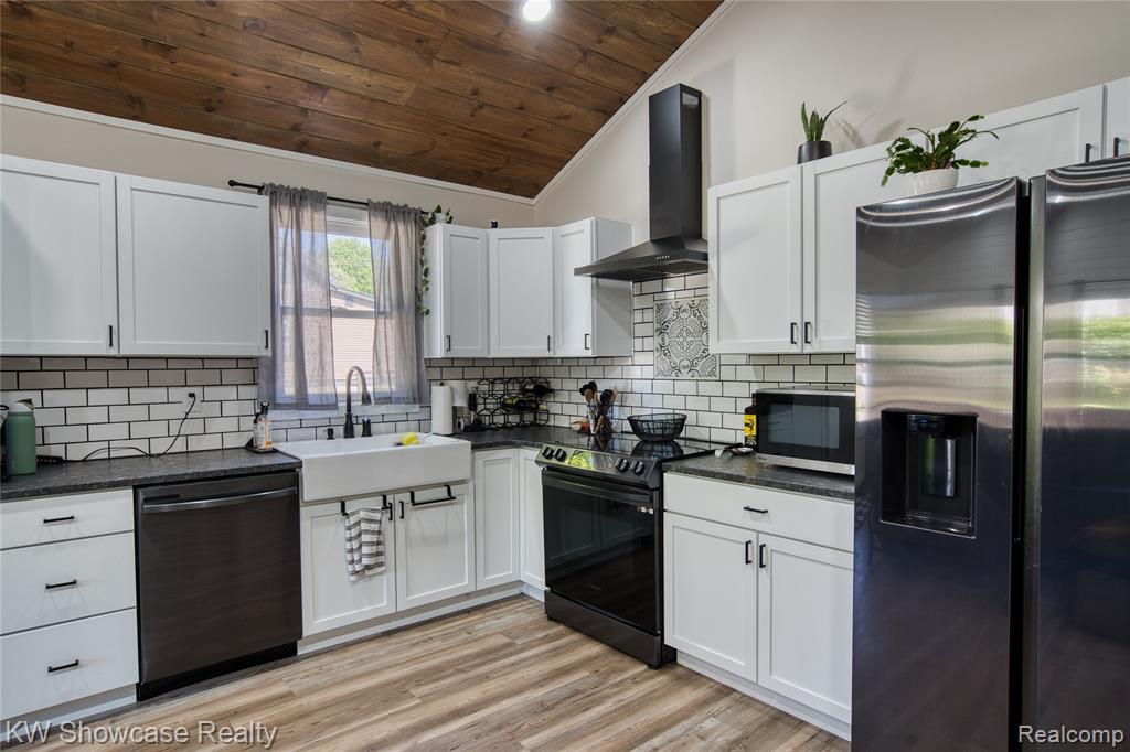 134 2nd Street Property Photo 5