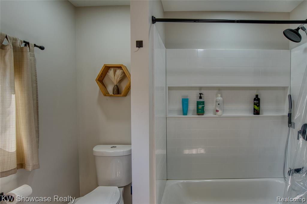 134 2nd Street Property Photo 14